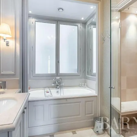 High Standing With Sauna Appartement